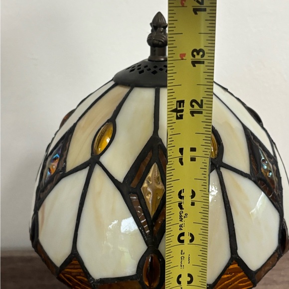 Tiffany style stained glass lamp - Picture 9 of 14